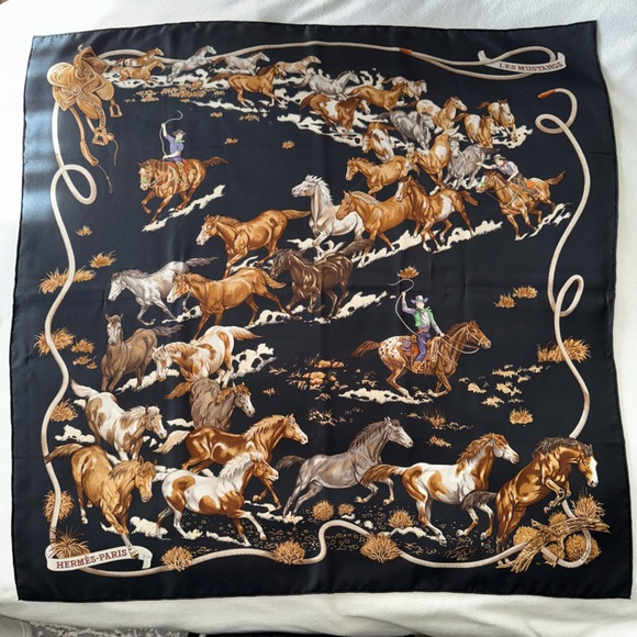 HERMES Le Mustangs Silk Scarf Vintage Equestrian Print STUNNING - Picture 1 of 12